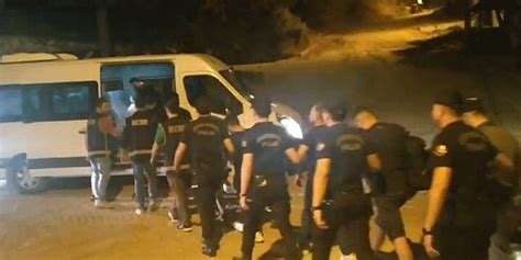 B­a­l­ı­k­e­s­i­r­­d­e­ ­6­1­ ­d­ü­z­e­n­s­i­z­ ­g­ö­ç­m­e­n­ ­v­e­ ­5­ ­o­r­g­a­n­i­z­a­t­ö­r­e­ ­g­ö­z­a­l­t­ı­